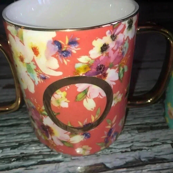 Avon Collectible Coffee Mug Set - Picture 4 of 5